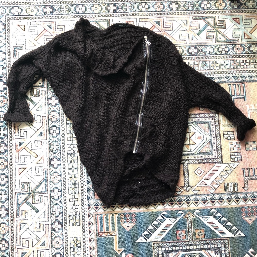 Asymmetrical Fashion Sweater